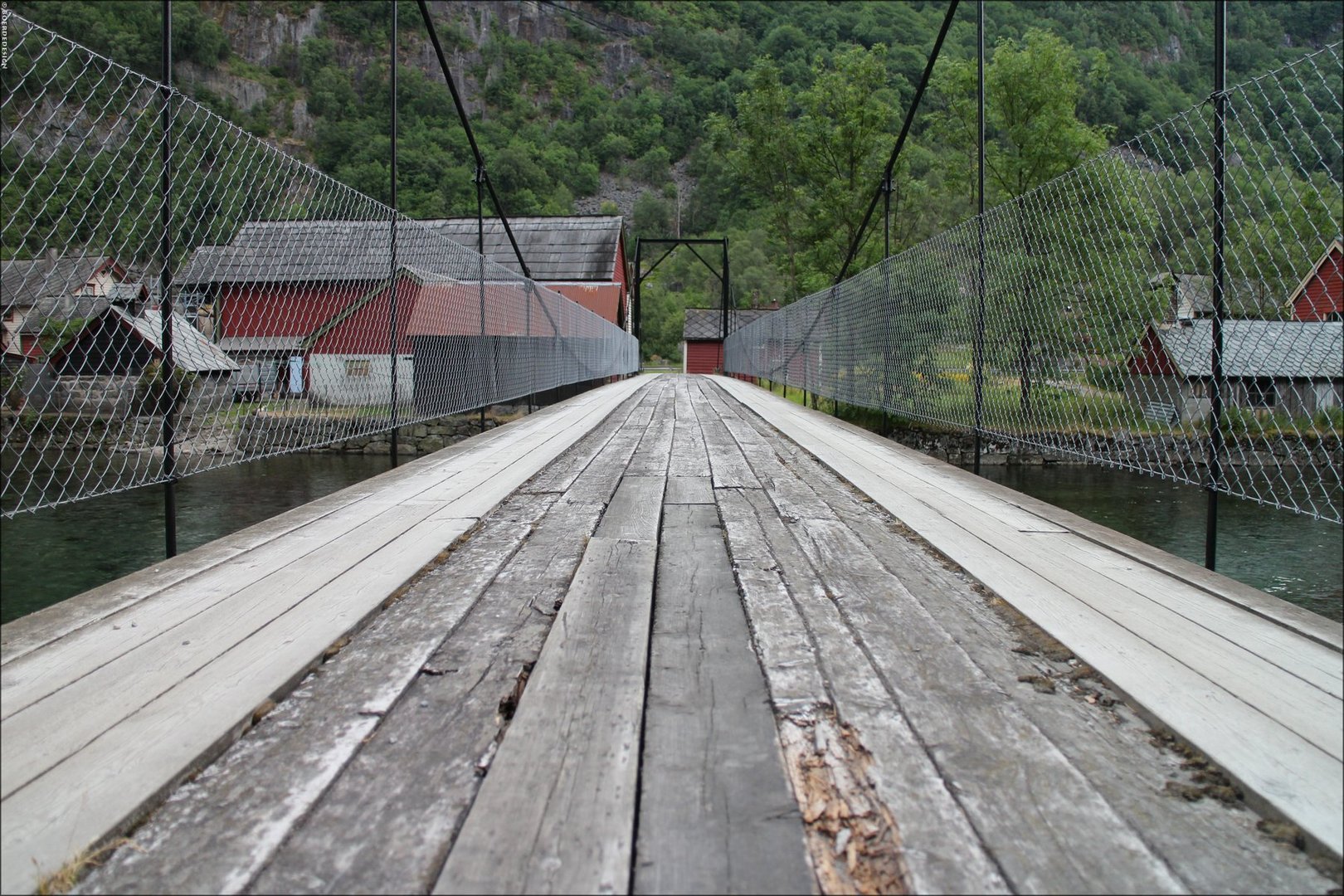 Brücke bei Hildal Camping/ Odda