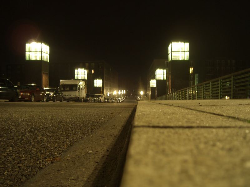 Brücke bei Nacht