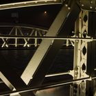 Brücke bei Nacht