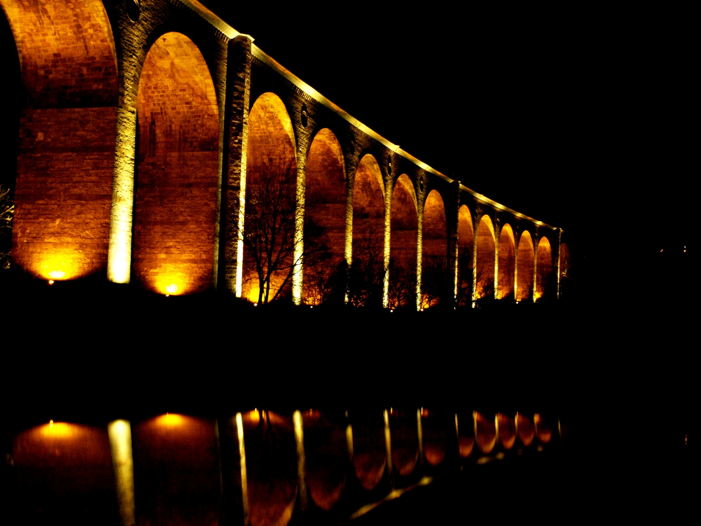 Brücke bei nacht