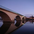 Brücke bei Nacht