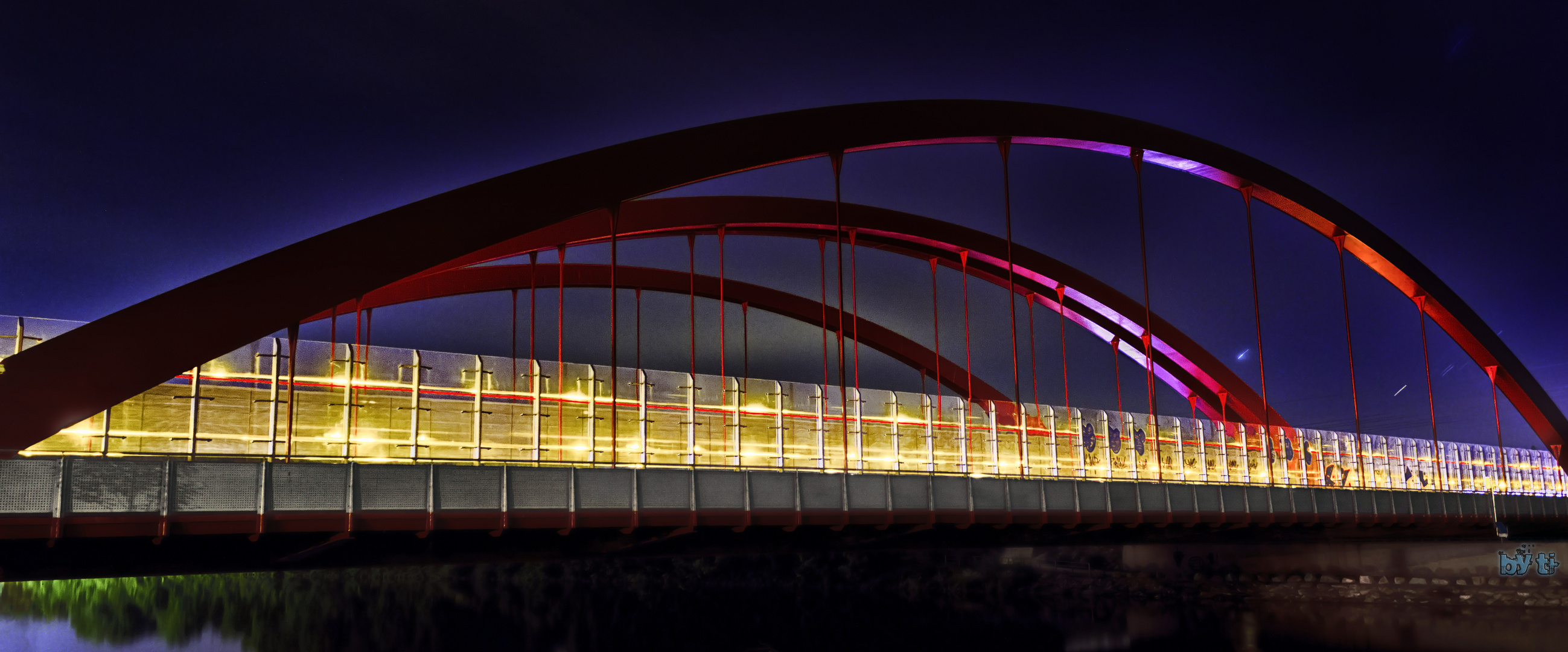 Brücke bei Nacht