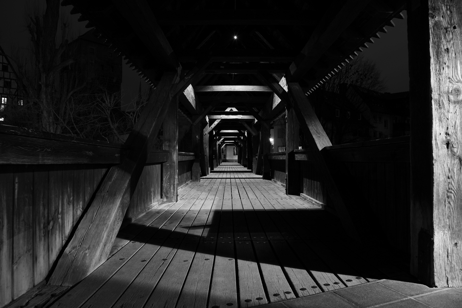 Brücke bei Nacht I