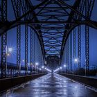 Brücke bei Regen