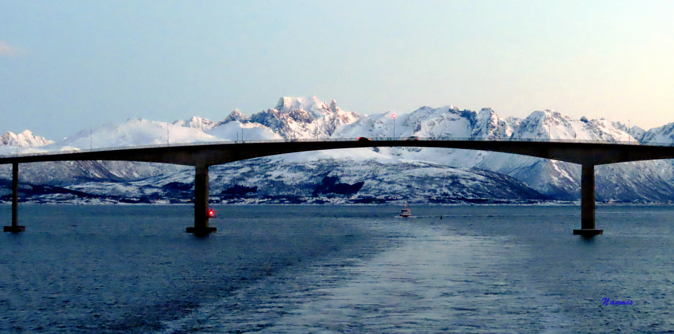 Brücke bei Storkmarknes