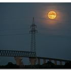 Brücke bei Vollmond