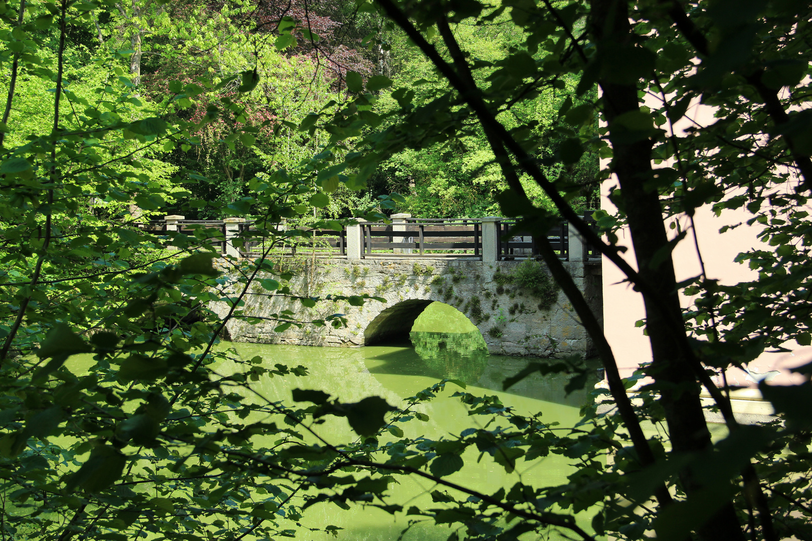 - Brücke -