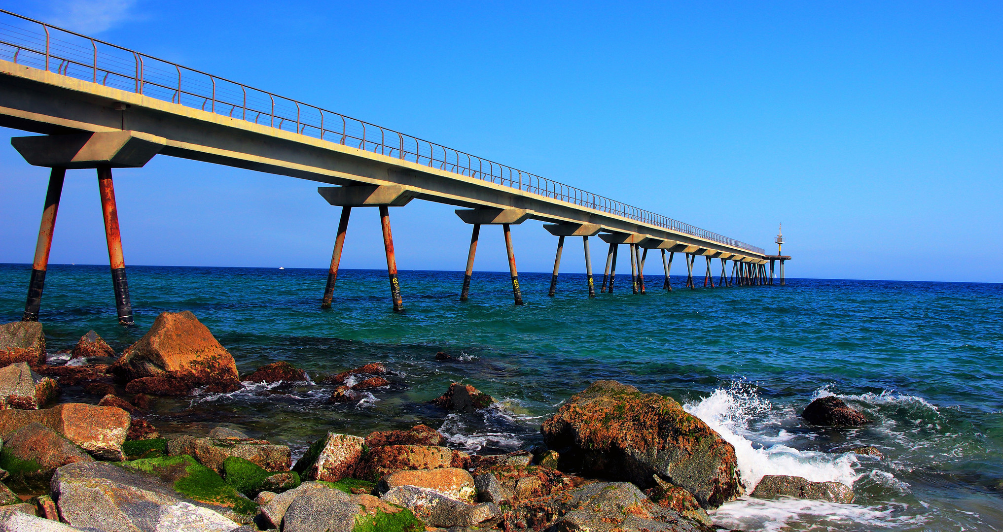 Brücke des Öls von Badalona, Spanien