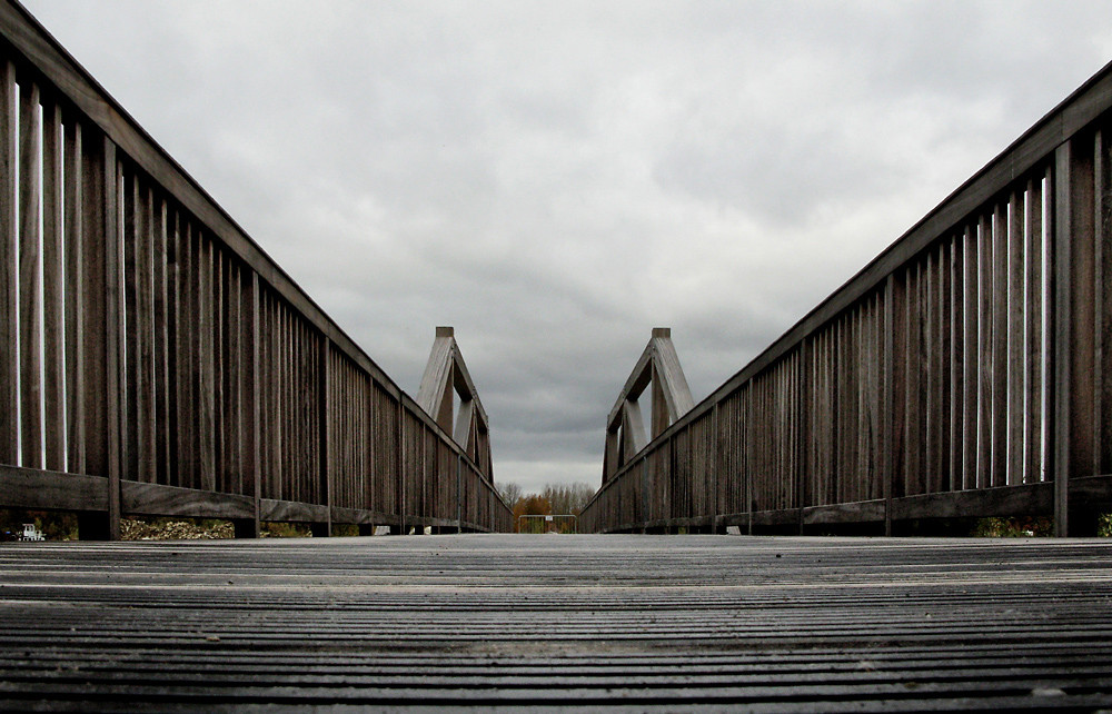 Brücke die nichts verbindet