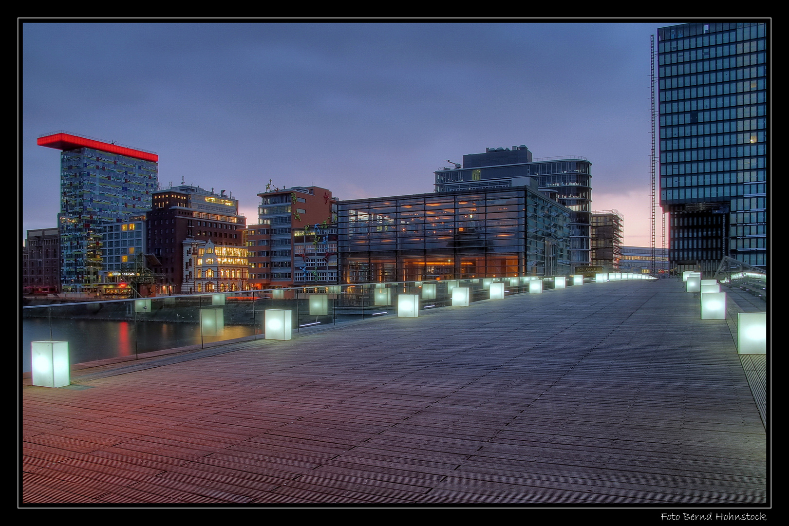 Brücke Düsseldorf Medienhafen ...