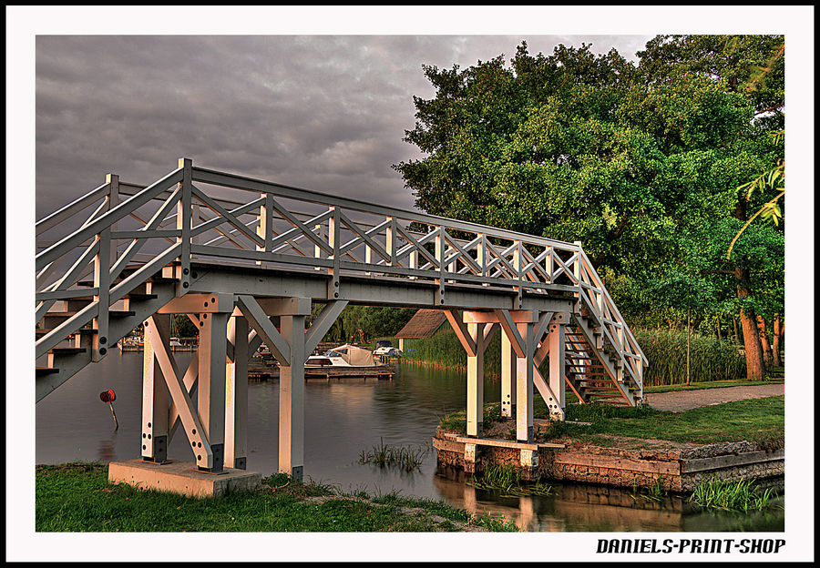 Brücke im Abendlicht