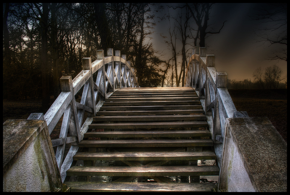 ~~~ Brücke im Abendschein ~~~