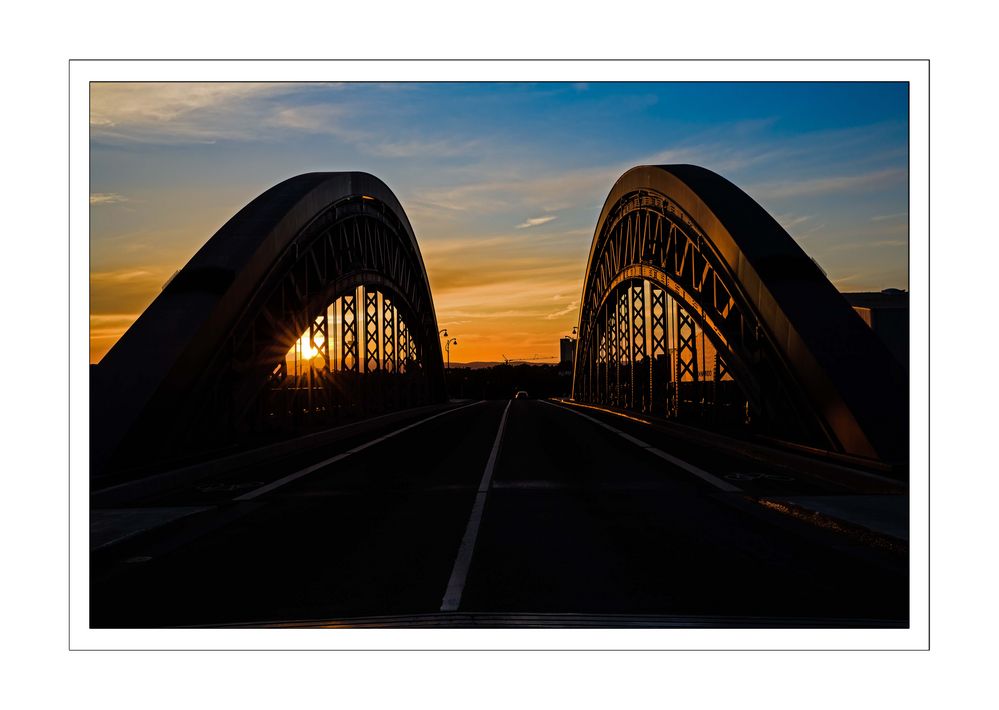 Brücke im Frankfuter Osthafen