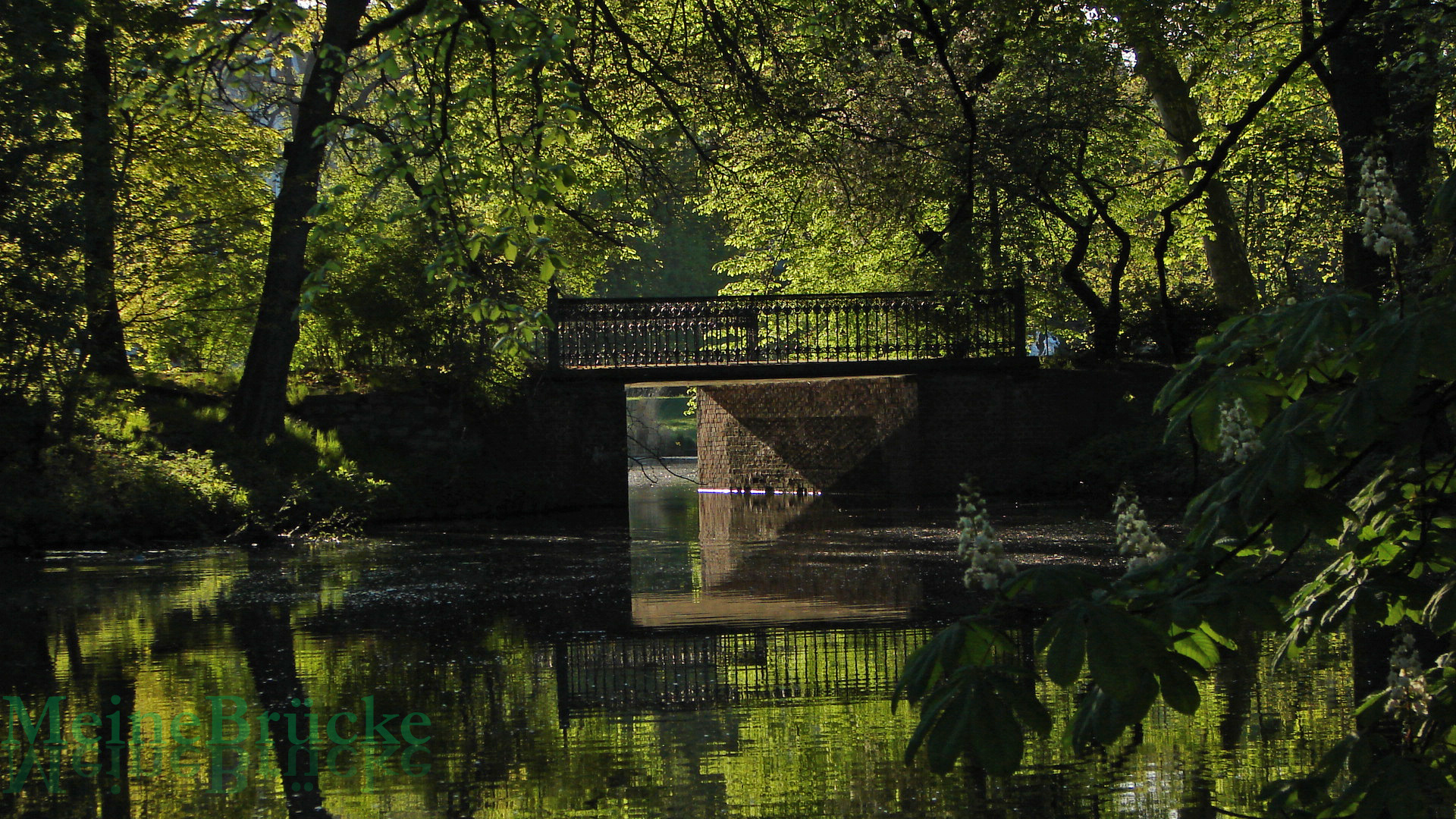 Brücke im Garten vom Schloss Charlottenburg Foto &amp; Bild