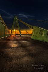 Brücke im Gegenlicht