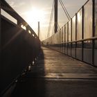 Brücke im Gegenlicht