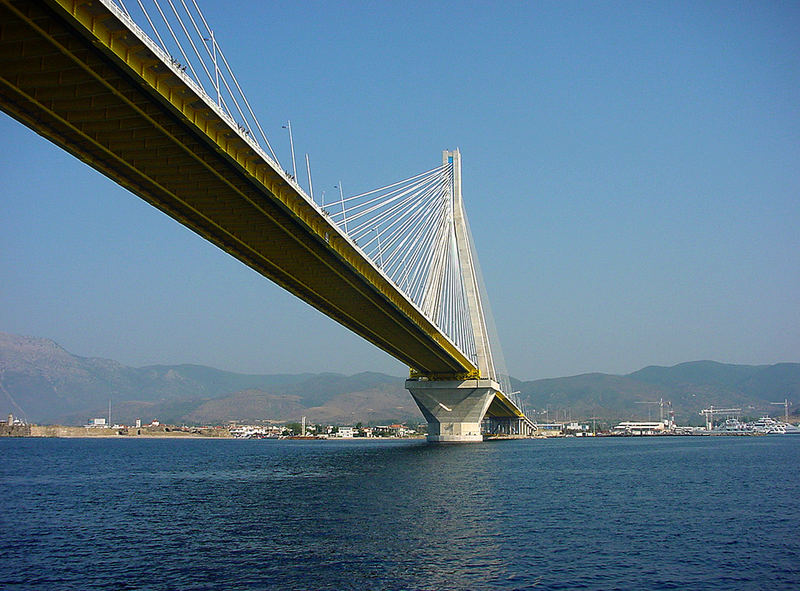 Brücke im Golf von Patras