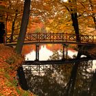 Brücke im Herbst