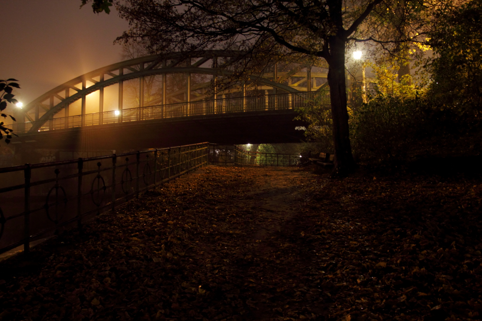 Brücke im Licht