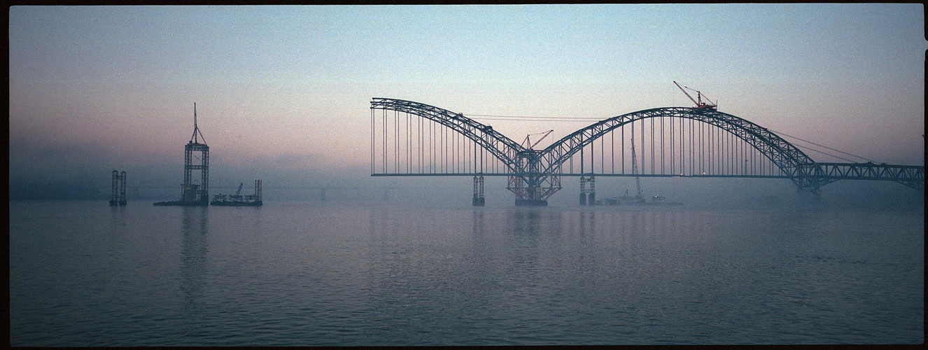 Brücke im Morgenlicht