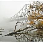 Brücke im Nebel