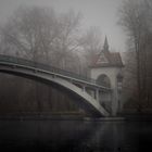 Brücke im Nebel