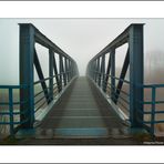 Brücke im Nebel