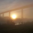 Brücke im Nebel