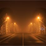 Brücke im Nebel (II)