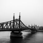 Brücke im Nieselregen