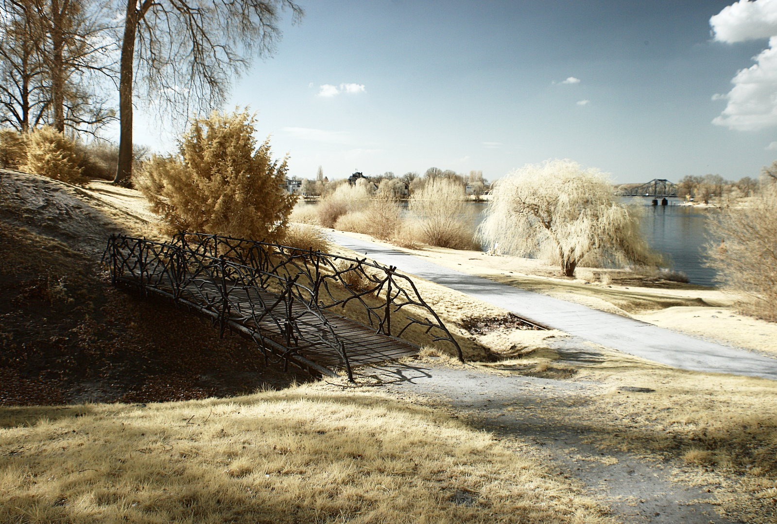 Brücke im Park