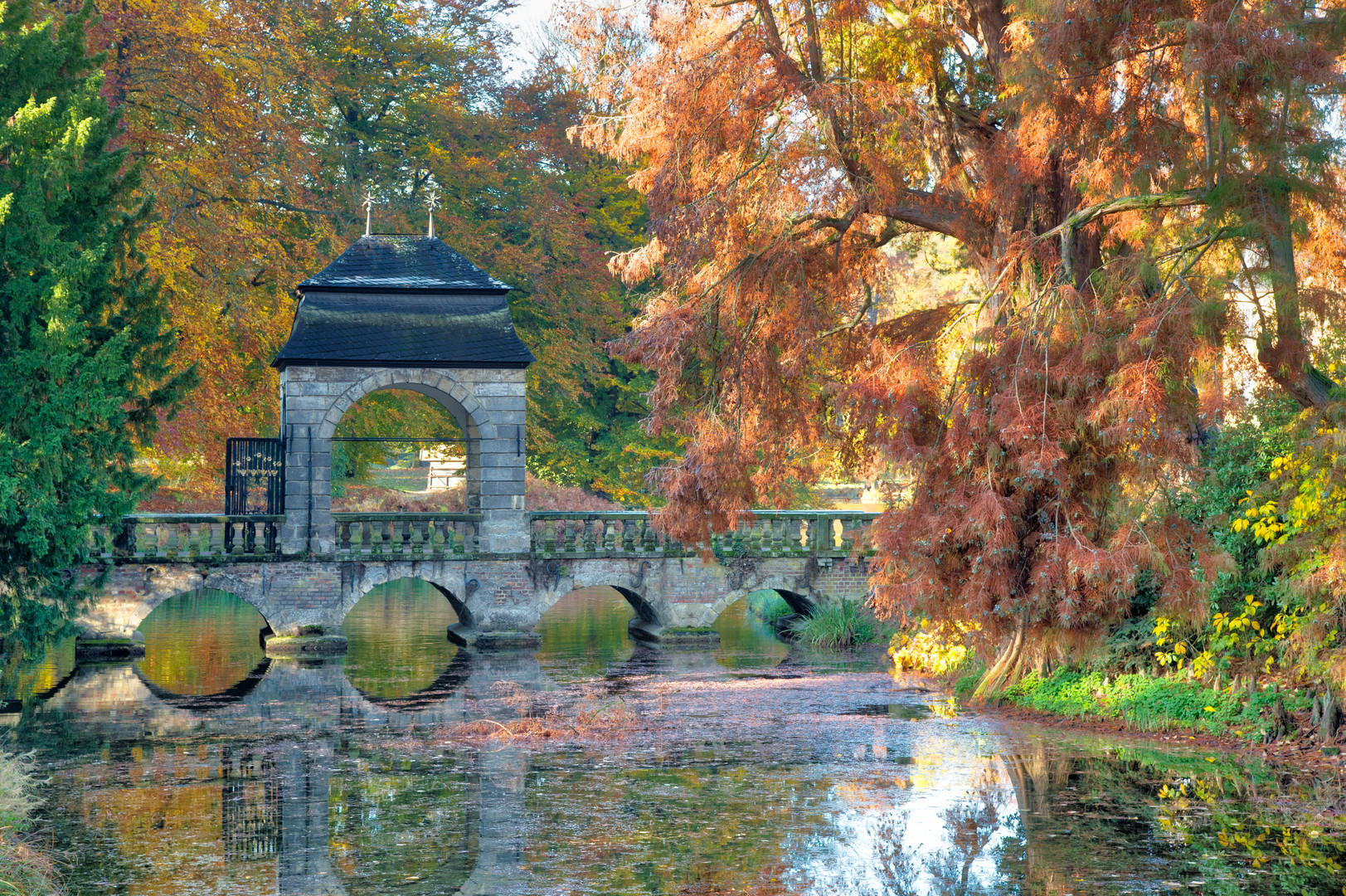 Bruecke im Park