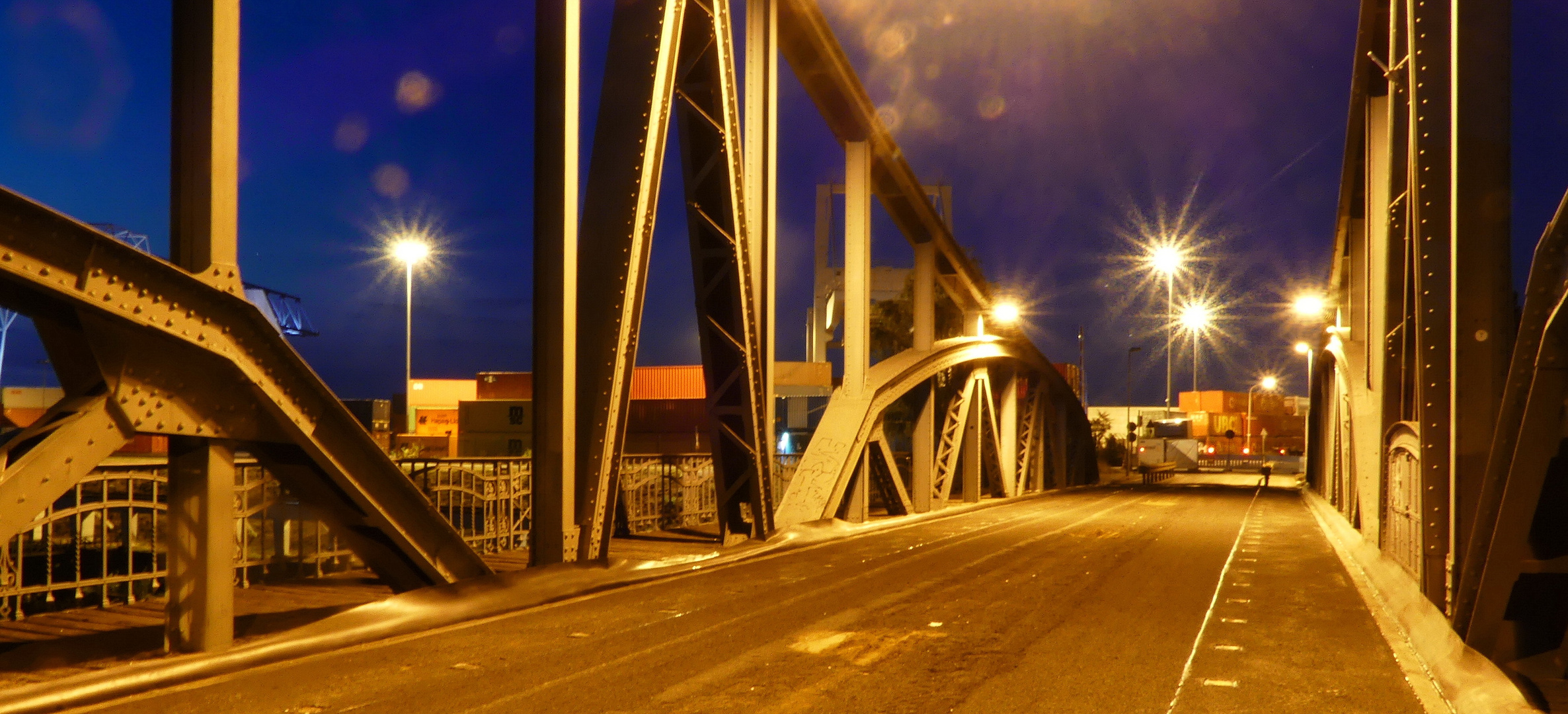 Brücke im Rheinhafen Krefeld-Uerdingen