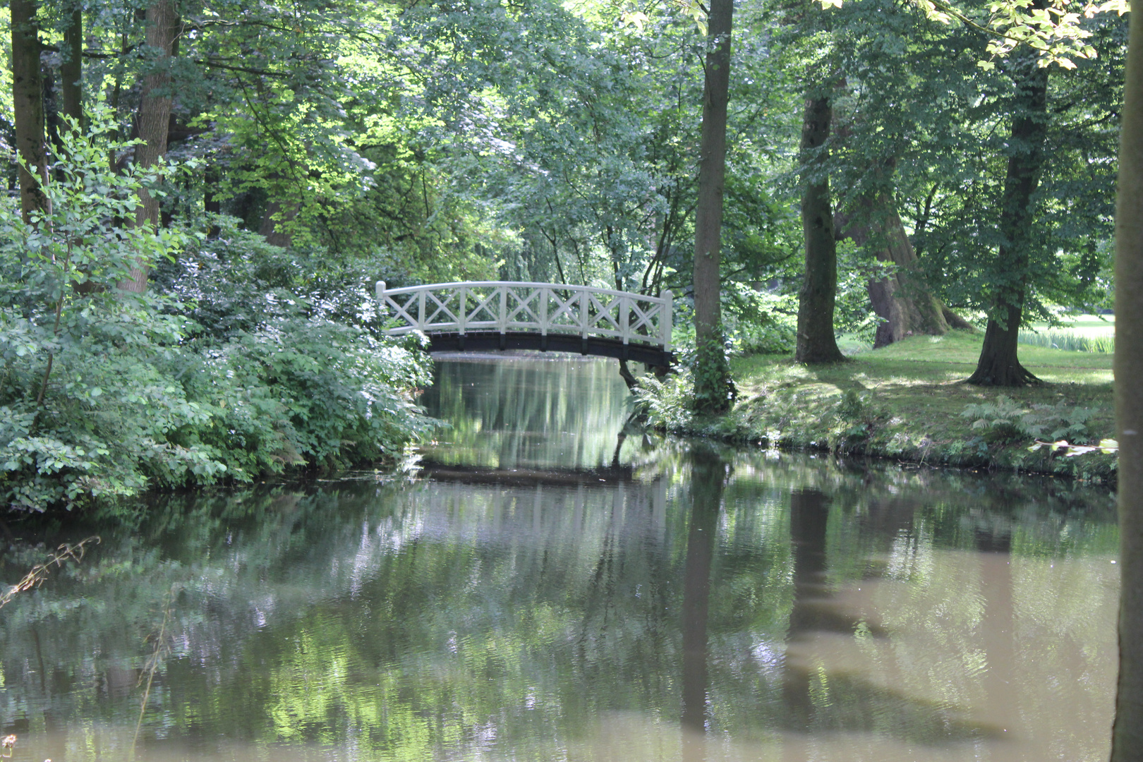 Brücke im Schloßpark