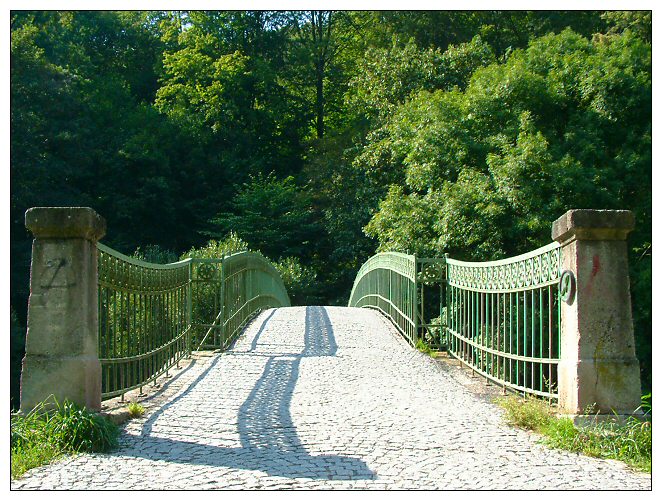 Brücke im Schloßpark von Meiningen