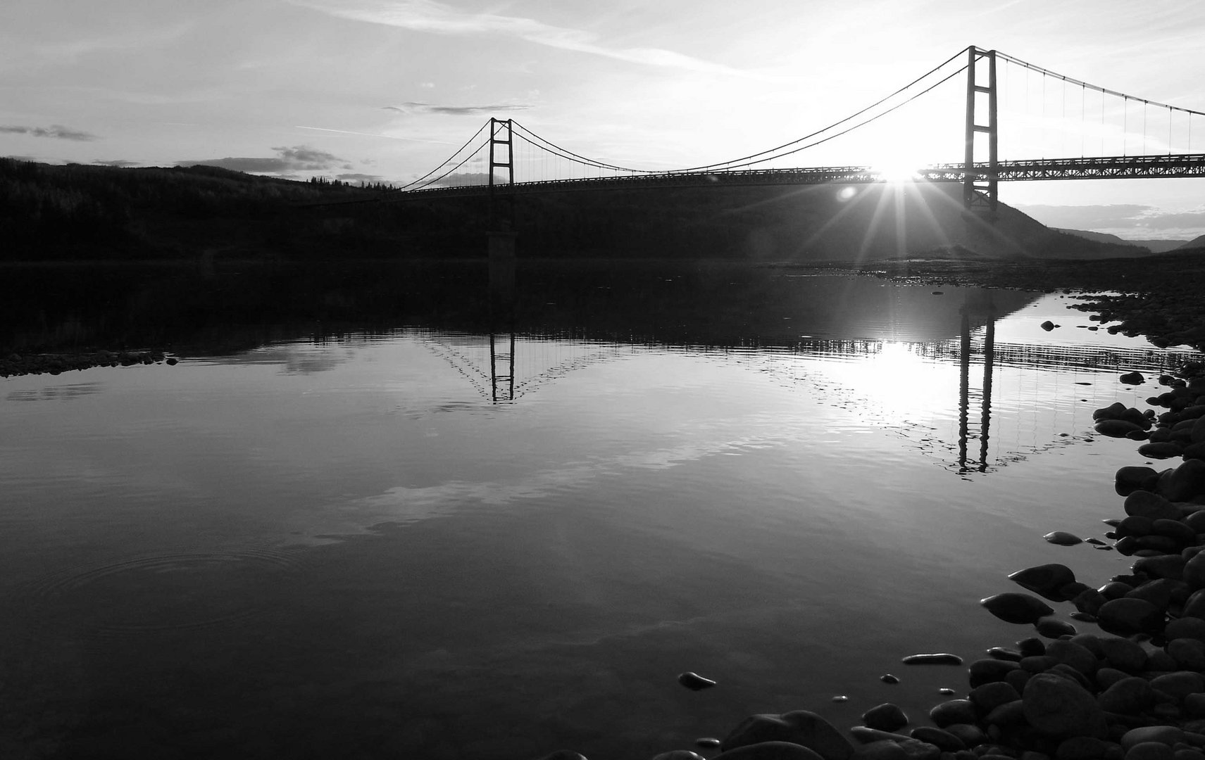 Brücke im Sonnenuntergang