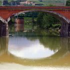 Brücke im Spiegel