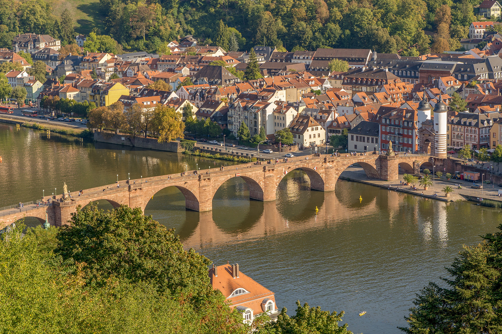 Brücke im Spiegel