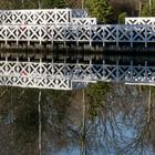 Brücke im Spiegel