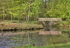 Brücke im Spiegel