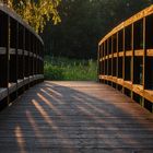 Brücke im Streiflicht