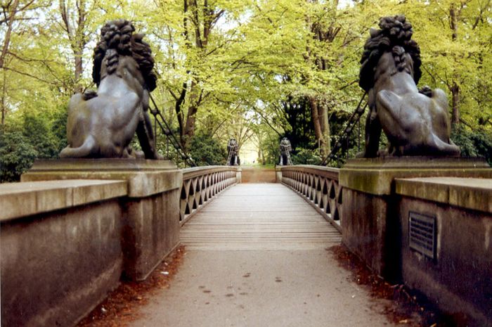 Brücke im Tiergarten