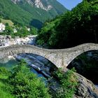 Brücke im Verzascatal / Tessin