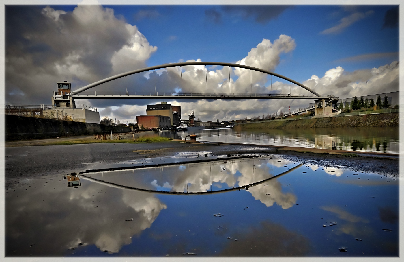 Brücke im Wasser...