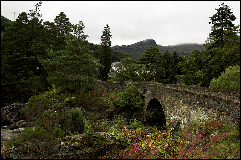 Brücke in den Highlands