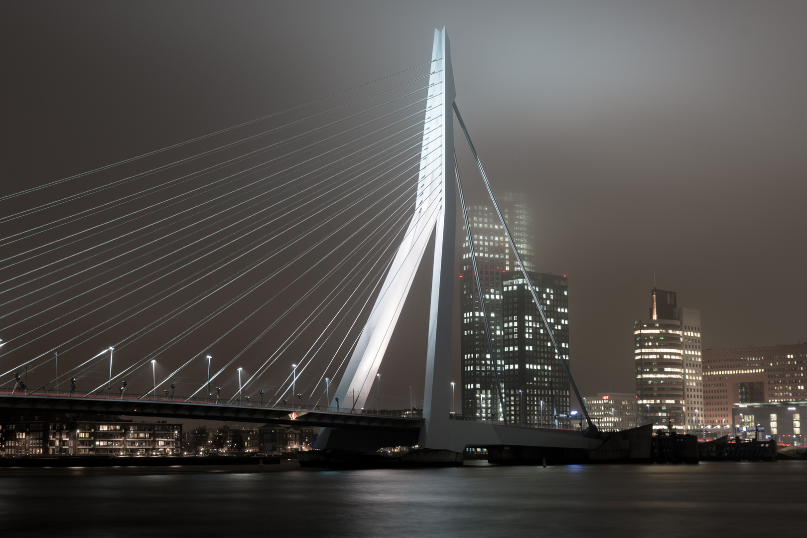 Brücke in der Nacht