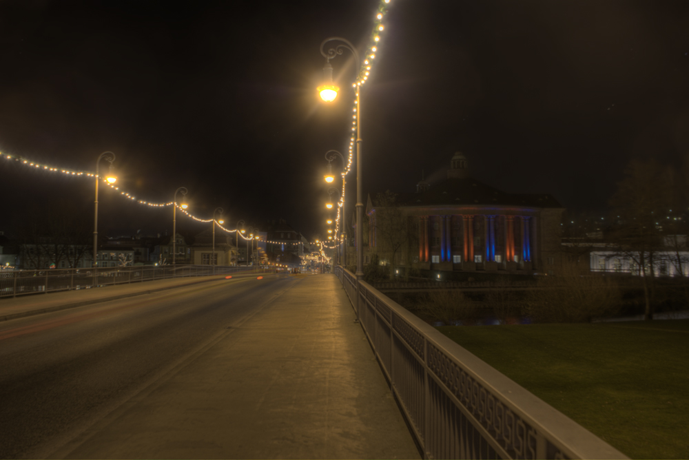 Brücke in die Nacht...