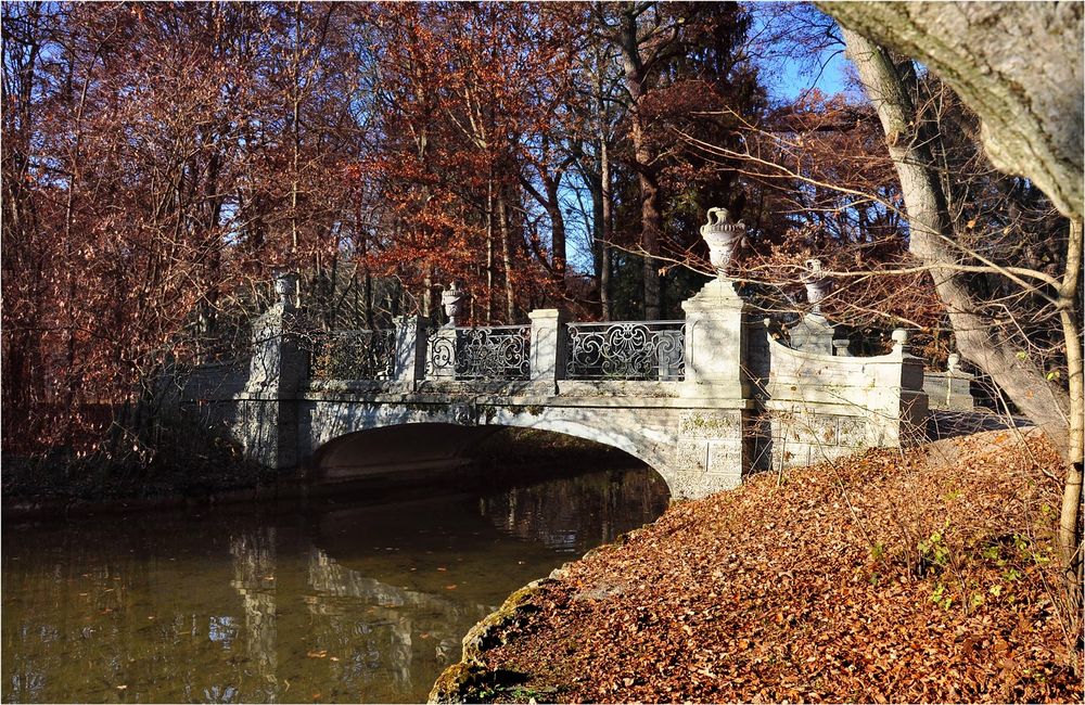 BRÜCKE IN DIE VERGANGENHEIT