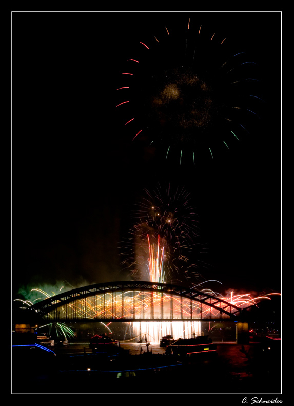 Brücke in Flammen