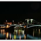 Brücke in Frankfurt bei Nacht